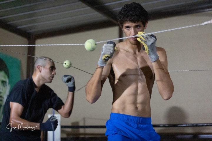 Photos Sebastian Fundora Putting in Work For Carlos Ocampo Clash